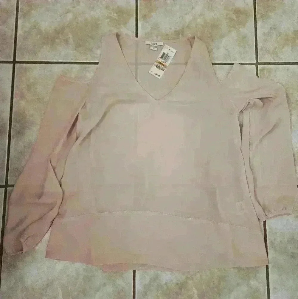 NWT‎ BAR III OPEN SHOULDER TOP